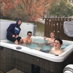 Meet your Posher, Ethan